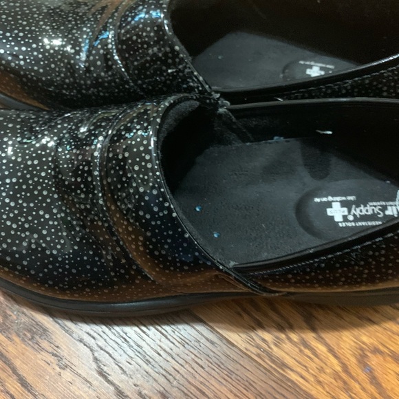 Clogs - Picture 4 of 6